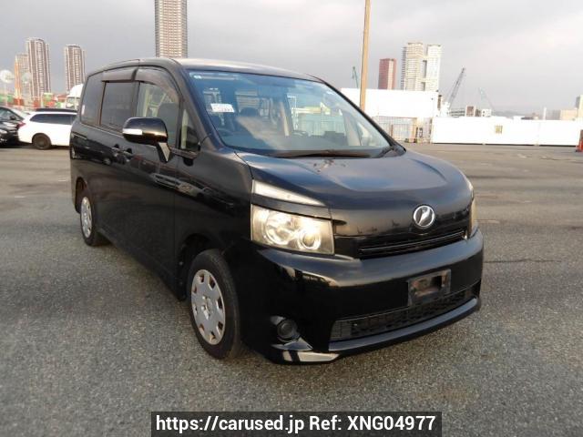 2007 Toyota Voxy ZRR70G Ref no. XNG04977