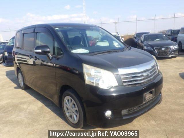 2010 Toyota Noah ZRR70G Ref no. YAO03965